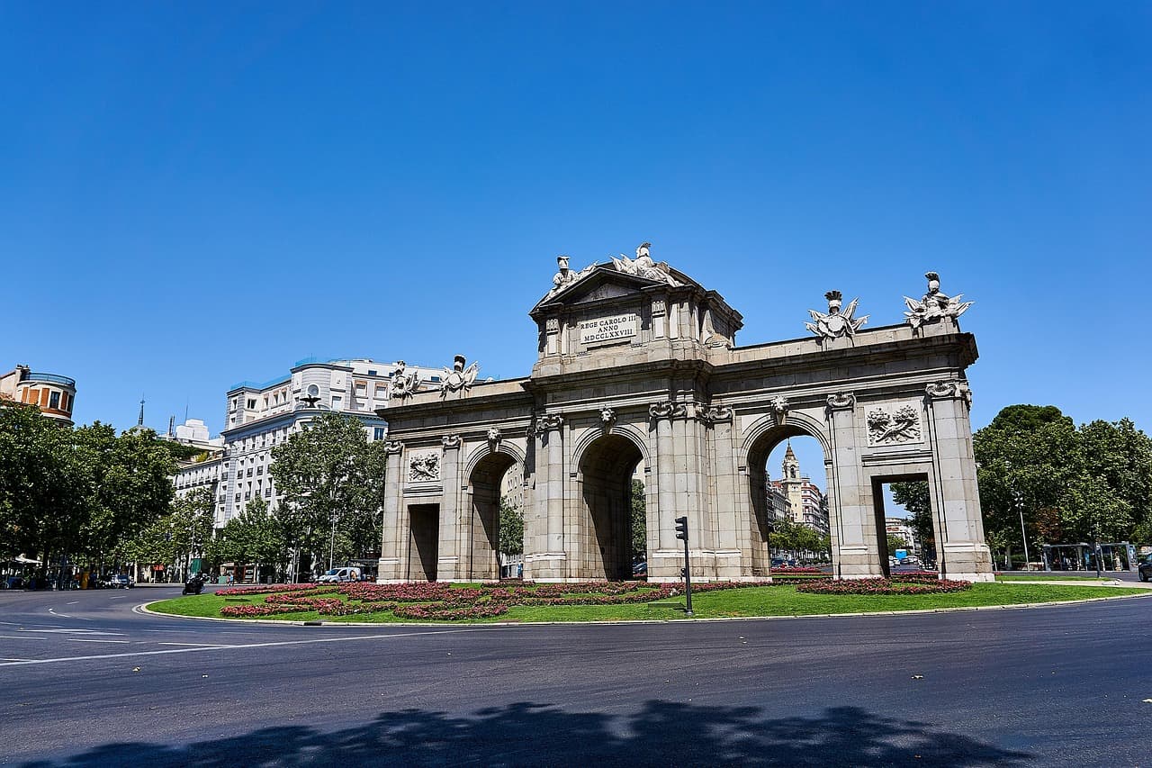 Successful stories require change and movement, traversing the entire value scale.